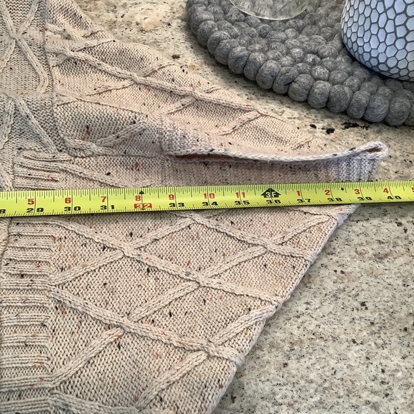 St John’s Bay Tan Cable Knit Poncho Sweater Size Large - Picture 7 of 8